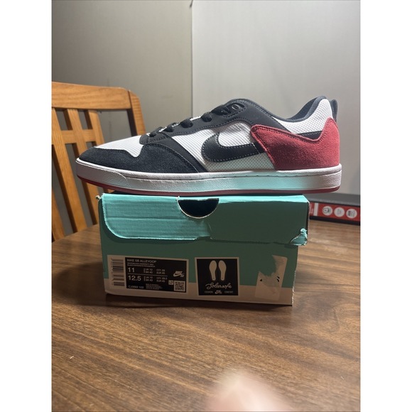 Nike SB Alleyoop Men\'s Size 11 Men\'s Black/Red/White